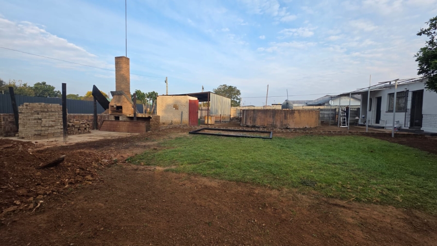 To Let 3 Bedroom Property for Rent in Wilkoppies North West